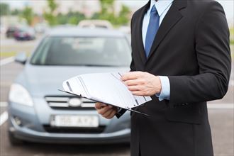 札幌で板金・ガラス交換をお考えなら ～お車のへこみ（えくぼなど）やガラスのひび割れ（キズ）の修理は修復歴にならないデントリペア・ウィンドリペア～